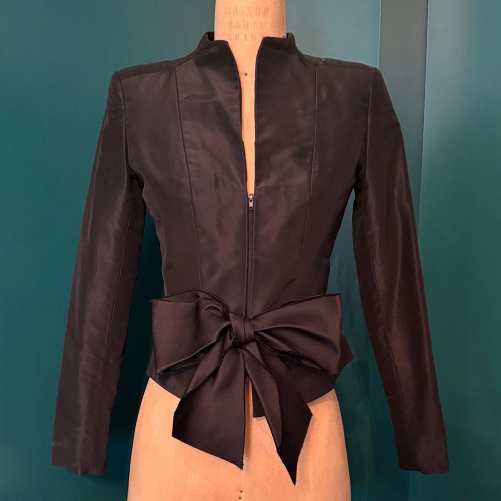 Oscar de la Renta 2000s Black Blazer with Bow Accent